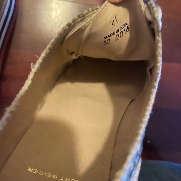 Kurt Geiger Gold & Striped Platforms - Picture 7 of 7